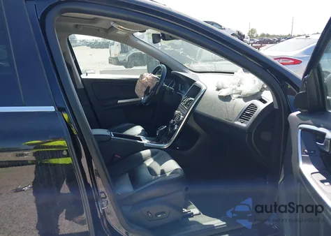 2015 Volvo Xc60 T5/T5 Premier z USA, uszkodzony, nr VIN YV4612RK8F2648980